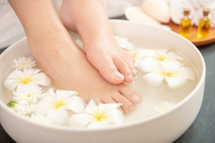 spa-treatment-product-female-feet-hand-spa_1150-37700